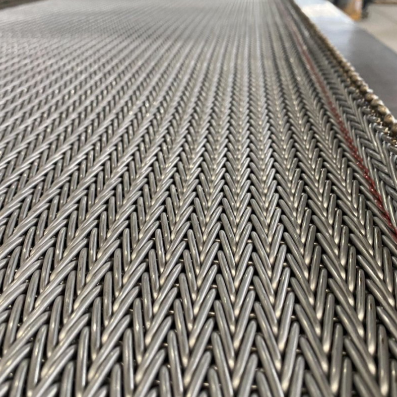 Fastener quenching ovn mesh bælte
